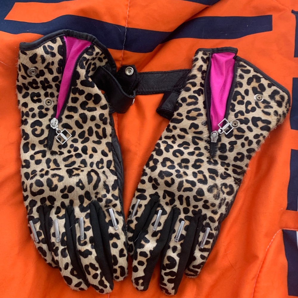 Brand New! Women’s Icon Catwalk Glove SZ S - Picture 1 of 3